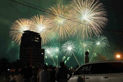 スタッフブログ：2026年08月31日 07:07の投稿「夏の夜に咲くのは？」